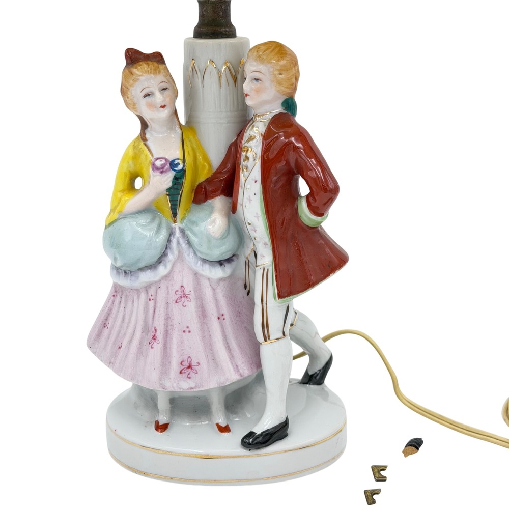 Vtg‎ 1940s Occupied Japan Porcelain Victorian Courting Couple Table Lamp Bedside